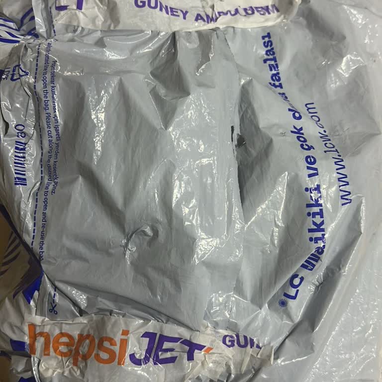 Hepsijet Kargo Paketin Açılması Ve Eksik Ürünler Nedeniyle 4000 TL İadesi Talebi