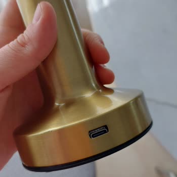 Hasarlı Mantar Lamba Ve Müşteri Hizmetlerine Ulaşılamama