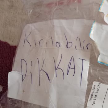 Kırılacak Etiketi Göz Ardı Edilen PTT Kargo, Telefon Ve Mikser Hasarlı Teslimat