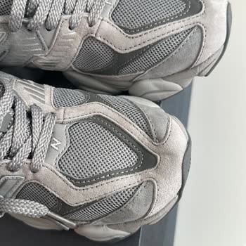 Deforme Olmuş New Balance 9060 Ayakkabı İçin Değişim Talebi