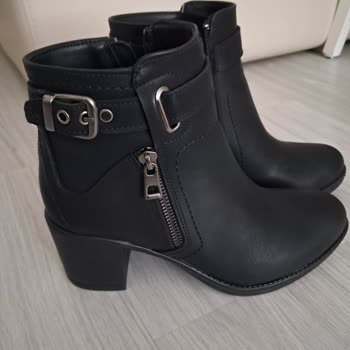 FLO Mağazasında İndirim Etiketi Yanıltması Ve Kutu Teslim Edilmemesi