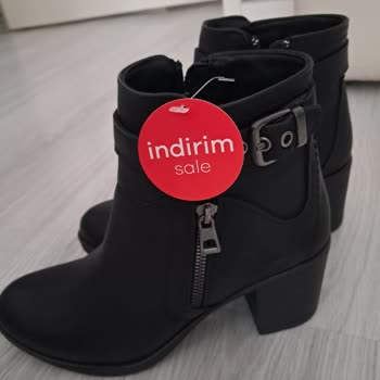 FLO Mağazasında İndirim Etiketi Yanıltması Ve Kutu Teslim Edilmemesi