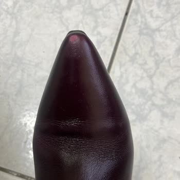 Divarese Kısa Botta Deri Soyulması: İade Ve Değişim Talebi