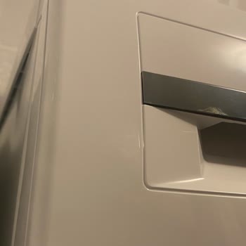 Bosch Eğri Kapaklı Kurutma Makinesi Ücretsiz Değişim Talebi