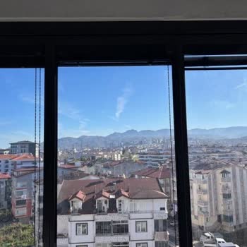 Cam İçindeki Jaluzi Sistemi Sürekli Arızalı, Garanti Kapsamında Yenilenme Talebi