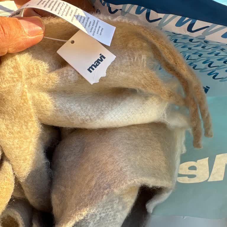 Mavi Mağazasında Hediye Atkı Değişimi Reddedildi