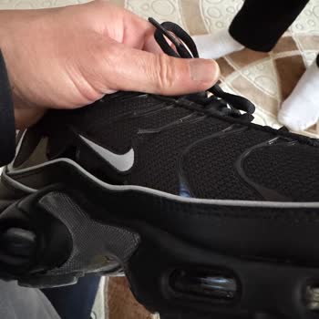 Ayıplı Nike Air Max Plus Ayakkabım İçin Yanıtsız Müşteri Hizmetleri Ve Hızlı Değişim Talebi