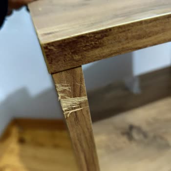 Eksik Yatak Başlığı Ve Hasarlı Odası Takımı İçin Acil Çözüm Talebi