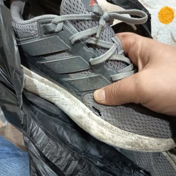 FLO Ayakkabı Adidas Ayakkabımda Kısa Sürede Tekstil Yırtılması, Değişim Talebi