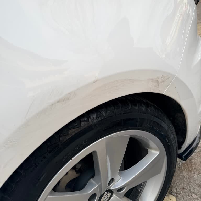 Carwax Symbol İzmit Şubesinde Oto Yıkama Sonrası Özensiz Temizlik Ve Ciddiyetsiz Yanıt