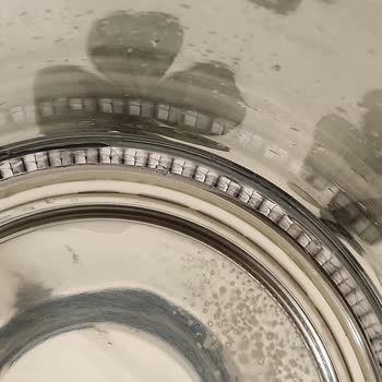 Grundig Çay Makinesinde İç Lekelenme Ve Görünür Beyaz Plastik Parça Hakkında Açıklama Talebi