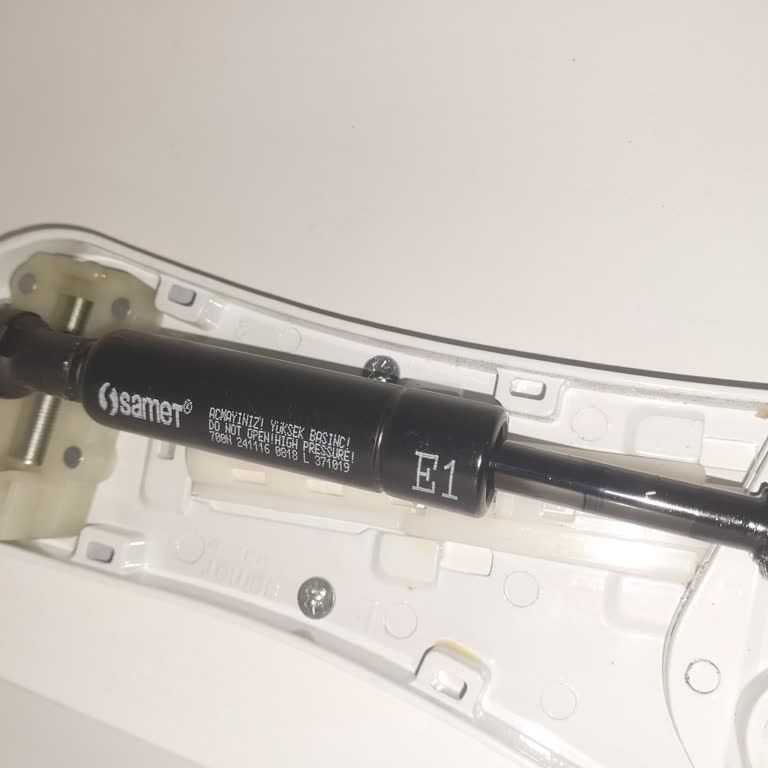 Mutfak Dolaplarındaki Amortisör Bozulması Ve Yedek Parça Temini Talebi