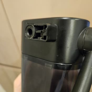 Arçelik Imperium Barista Süt Haznesi Plastik Parçası Kırıldı, Garanti Kapsamında Değişim Talebi