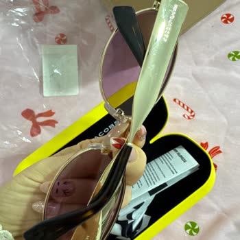 Boyner Marc Jacobs Gözlüğünün Kırık Kutusu Ve Çizik Camı Üzerine Şikayet