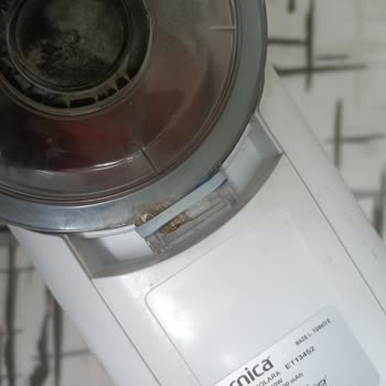 Garanti Kapsamındaki Kırılan Toz Haznesi Kapağı İçin Parça Satışı Reddedildi