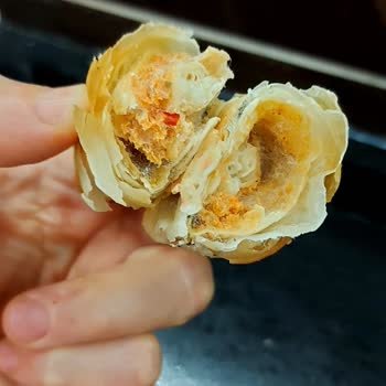 Şok Markette Küflü Börek Satışı Ve Fiş Verilmemesi
