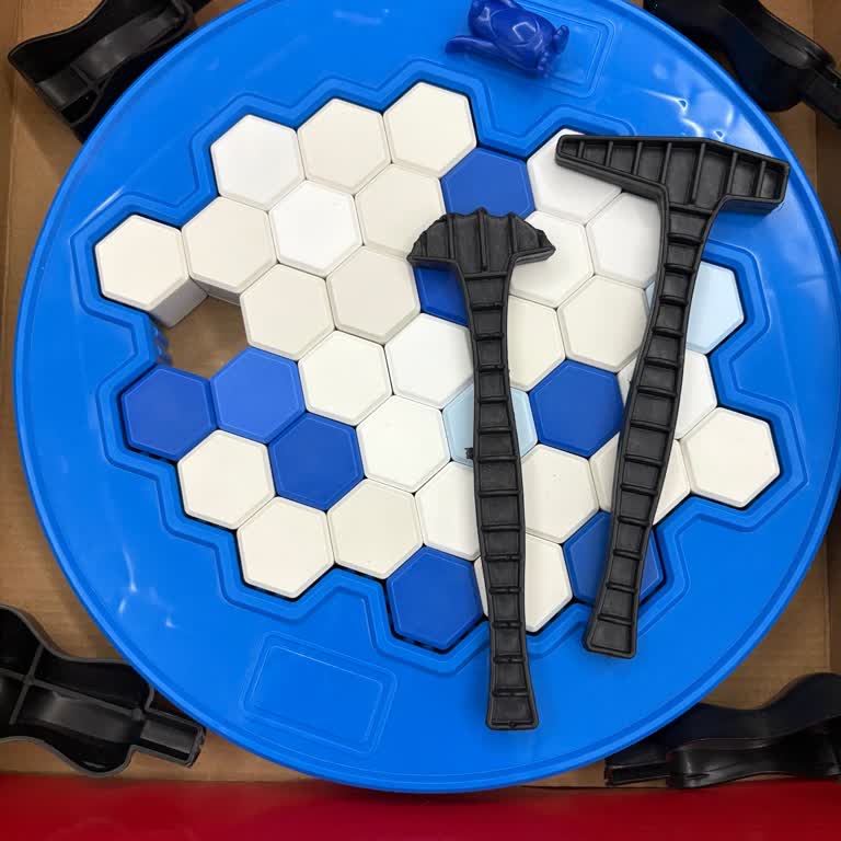 Eksik Parça Ve Kırık Çekici Olan Oyuncakta Değişim Reddi