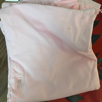 Kirli Pijama Ve Çamurlu Hediye Paketi Üzerine Şikayet Ve İade İsteği