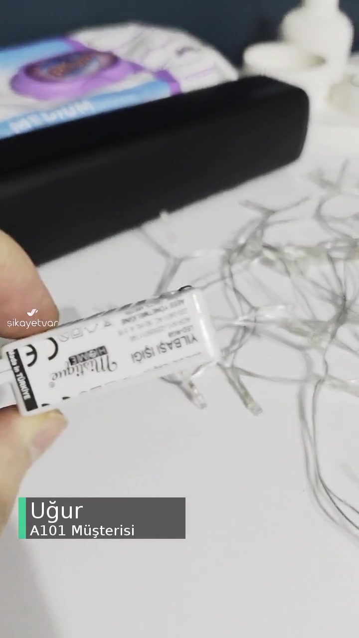 A101 Yılbaşı Işığı Elektrik Çarpması videonun kapak resmi