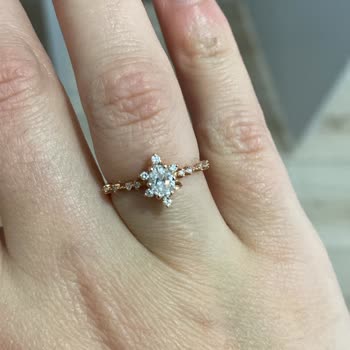 Üçüncü Kez Taş Düşen Yüzüğün Değiştirilmesini Talep Ediyorum