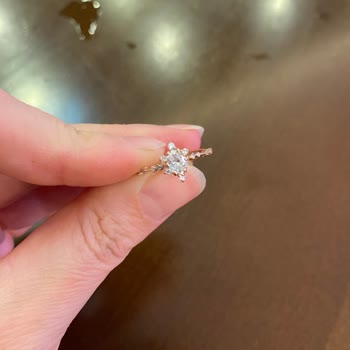 Üçüncü Kez Taş Düşen Yüzüğün Değiştirilmesini Talep Ediyorum