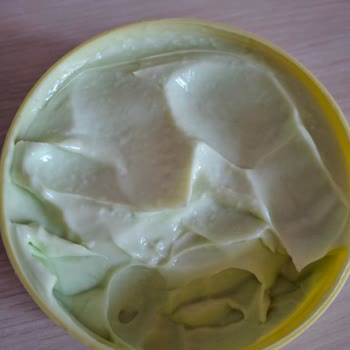 Arko Nemlendirici Kreminde Parçalı Ve Bozulmuş Doku