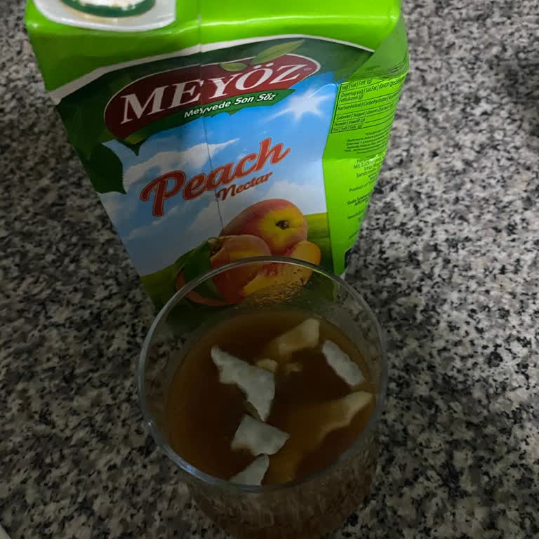 Meyöz Şeftali Suyunda Küf: Bebeğimiz İçti Ve Şok Olduk