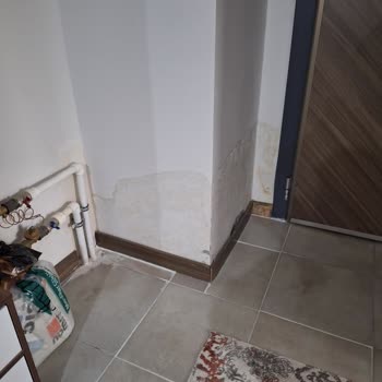 TOKİ Sürekli Su Sızıntısı Ve Çözüm Üretmeyen Müteahhit Nedeniyle Yaşanan Mağduriyet