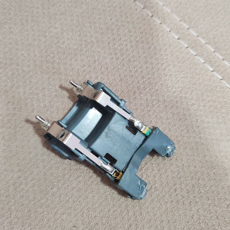 Depremde Hasar Gören Süpürge İçin Elektrik Parçası Temin Edilemiyor