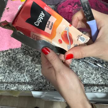 Cappy Meyve Suyunda Küflenmiş Yabancı Madde Ve Çocuk Zehirlenme Riski