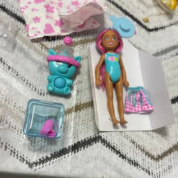 Carrefour Mağazasında Barbie Oyuncak Ayakkabısı Eksik