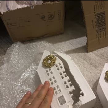 Dolap Satıcısının Trendyol Express Kargoları Sürekli Hasar Görüyor, Tazminat Verilmiyor