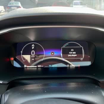 Yeni Renault Megane’da Sürekli Düşük 12V Pil Uyarısı Ve Sistem Kapanması