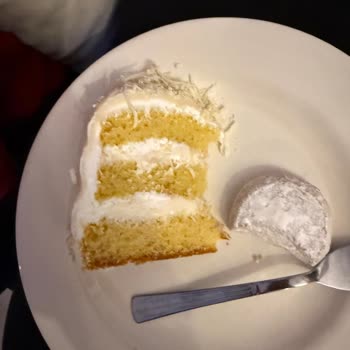 Özdilek’in Çileksiz Çikolatalı Pastası İçin 850 TL’lik Hayal Kırıklığı