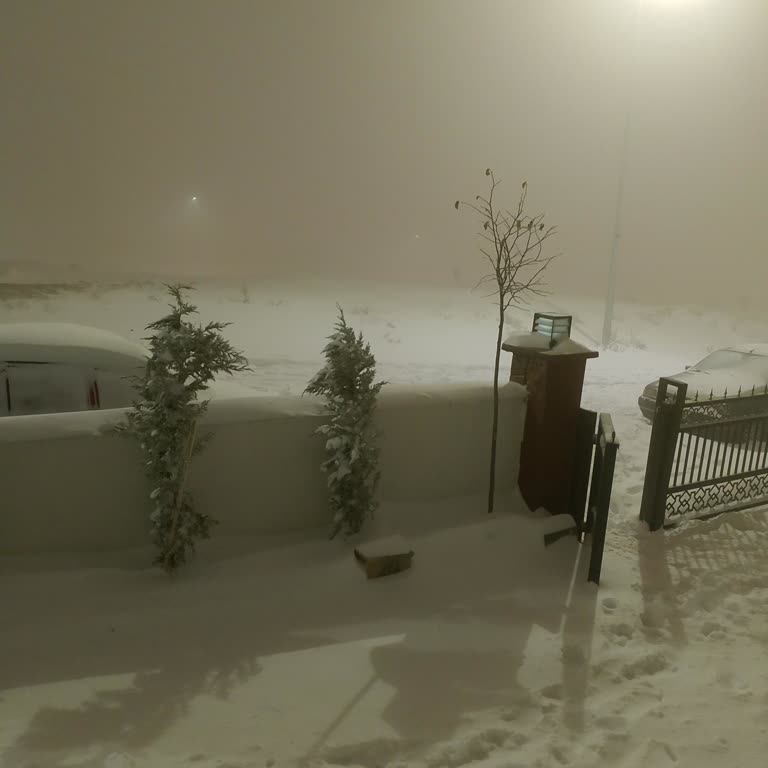 Şehitkamil Belediyesi Beykent Mahallesinde Kar Sonrası Yol Temizliği Eksik