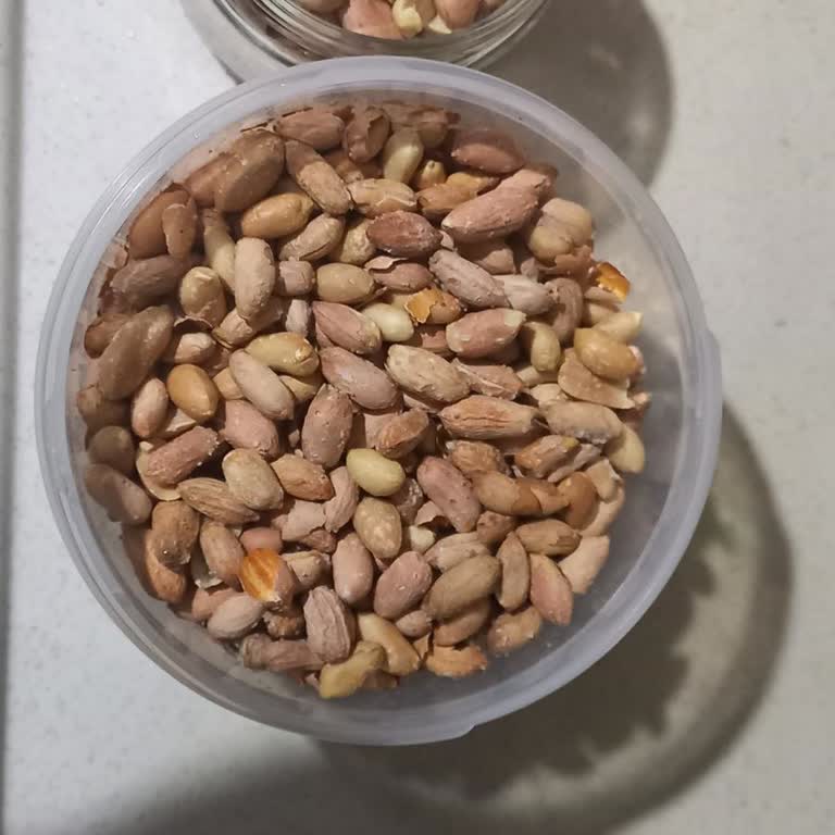 BİM Simbat 500 Gram Kabuklu Yer Fıstığında Kalitesiz İçerik Ve Acı Tat