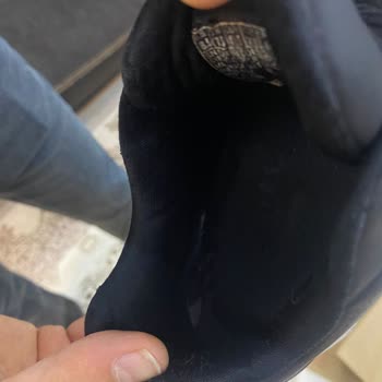 Sporjinal Skechers Ayakkabısının İç Astarı Kısa Sürede Yırtıldı Ve İade Talebi