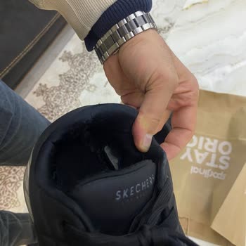 Sporjinal Skechers Ayakkabısının İç Astarı Kısa Sürede Yırtıldı Ve İade Talebi