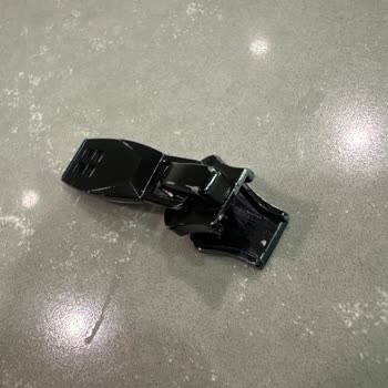 Avva Kayak Montunun Kırılan Fermuar Kulpu İçin Yedek Parça Talebi