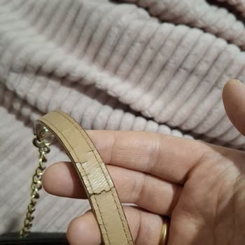 Benetton Çanta Sapları Yıprandı, Garanti Kapsamında Değil Ve Ücretli Parça Talebi