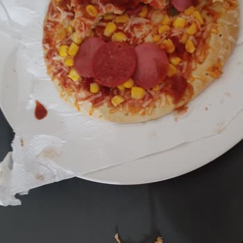 Superfresh Pizza King'de Sert Yabancı Parça Ve Gıda Güvenliği Endişesi