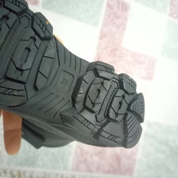 Kinetix Botunda Üç Gün İçinde Ciddi Soyulma Ve Mağazanın Sorumluluk Reddi