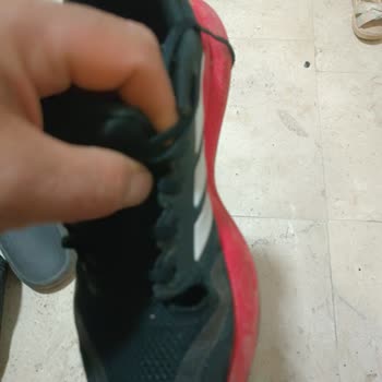 Garantili Ayakkabım 8 Ayda Yırtıldı, In Street İnceleme Yapmadı