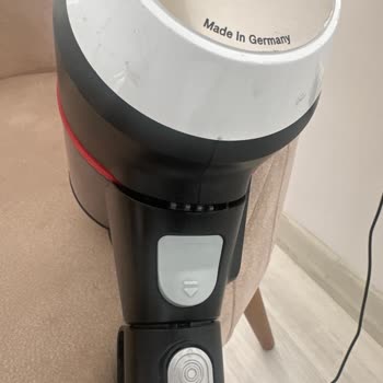 Garanti Bitiminden Sonra Toz Haznesi Düşen Bosch Süpürge İçin Ücretsiz Onarım Talebi