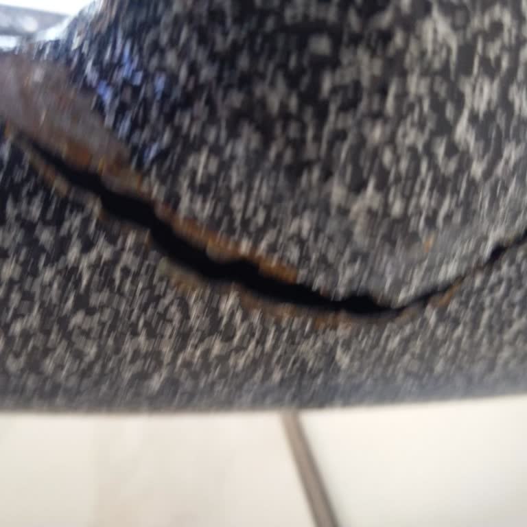 Kırılan Rattan Salıncağının Değişim Bekleyişi Ve Ödeme Sorunu