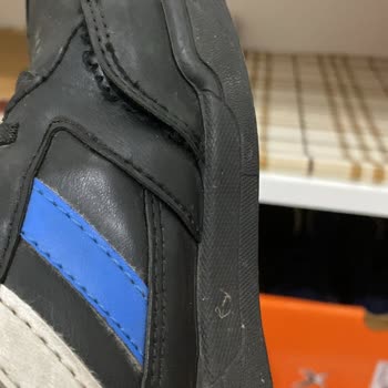 Kinetix Ürünün Dikişleri Çözülmüş, FLO Müşteri Hizmetleri Yardımcı Olmadı