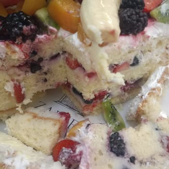 Küflü Yaş Pasta Gizlendi, Taze İddiası Sağlığı Tehlikeye Atıyor