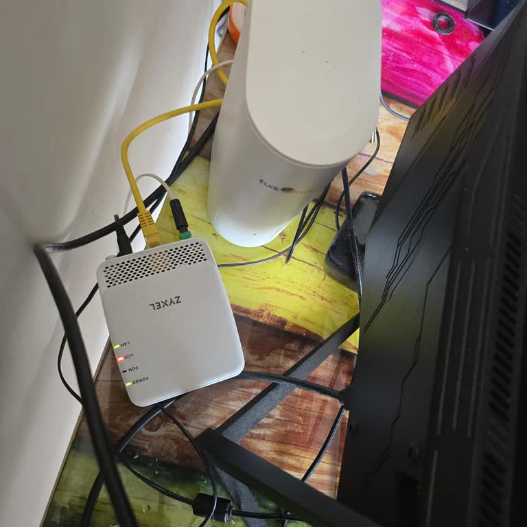 Gündüz Çalışmayan Fiber İnternet Ve Yetersiz Müşteri Desteği