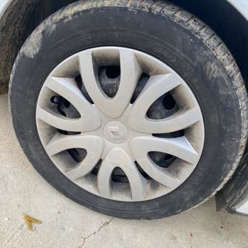 Laufenn Lastik Diş Kısımlarında Parça Parça, Pul Pul Kopmalar Meydana Geldiğini Gördüm