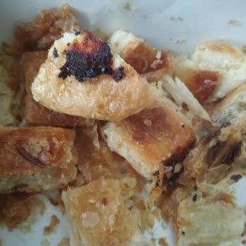 Şube Dikkatsizliği: Bayat Börek, Mide Bulantısı Ve Cevapsız Müşteri Hizmeti